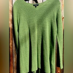 Wool/Nylon/Cashmere Sweater. SIZE: PL
COLOR: Green
BRAND: Eileen Fisher